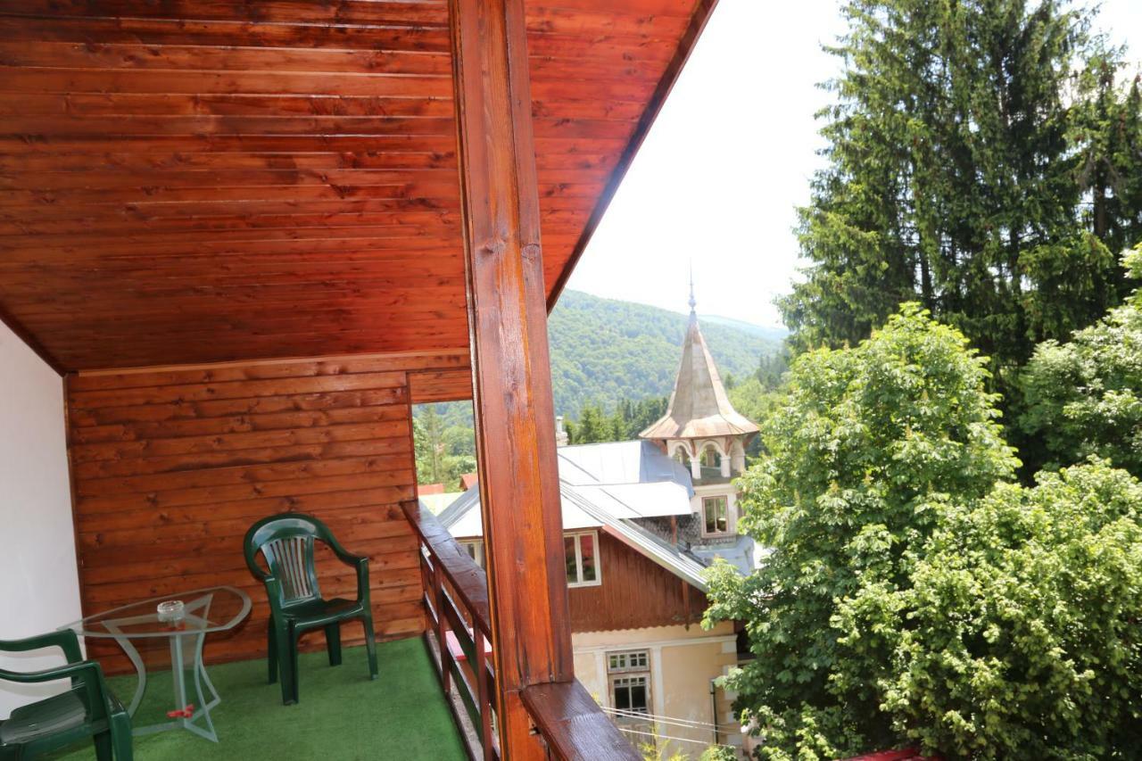 New Aosta Garden Hotel Sinaia Bagian luar foto