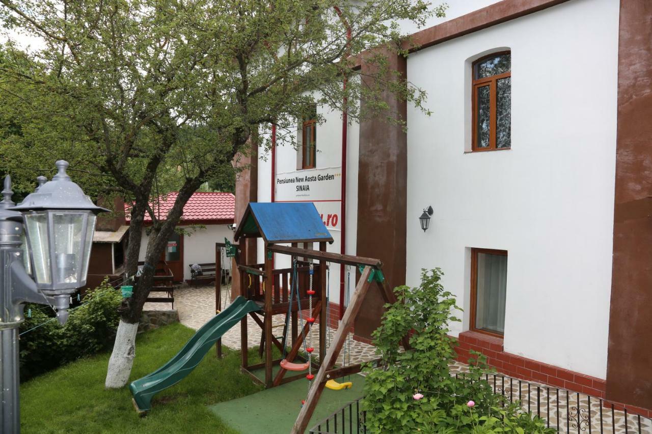 New Aosta Garden Hotel Sinaia Bagian luar foto